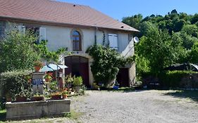 Spacious Apartment In Old Farm Close To Lac De Vouglans